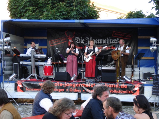 http://die-jaegermeisters-band.de/media/Stadtfest Tittmoning 2010/DSC03100.JPG